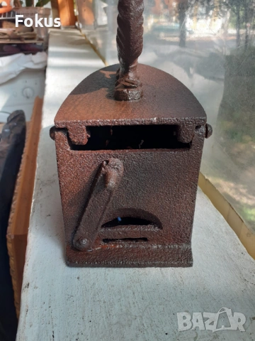 Стара чугунена ютия на жар, снимка 4 - Антикварни и старинни предмети - 53377979