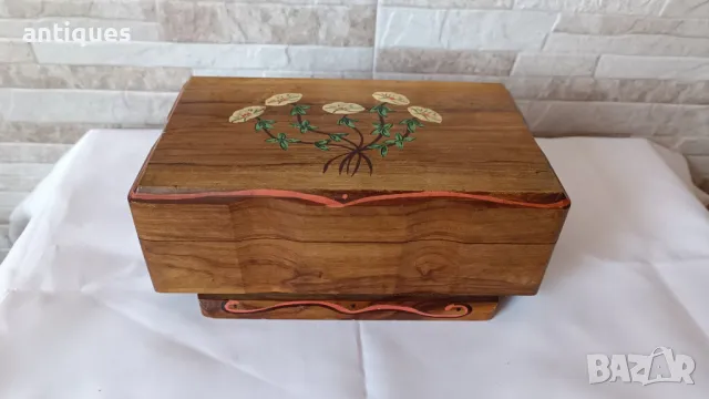 Стара дървена музикална кутия за бижута , снимка 7 - Антикварни и старинни предмети - 49397406
