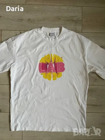 Дамска тениска Bershka в бял цвят Movin Lab Camp 2024