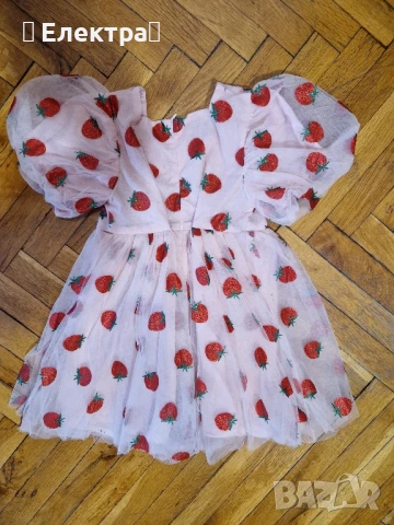 красива ягодова рокля, размер 3-4 години, снимка 2 - Детски рокли и поли - 50621298
