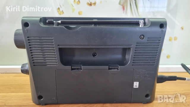 Sony ICF-M600 портативно радио, снимка 2 - Радиокасетофони, транзистори - 52846386