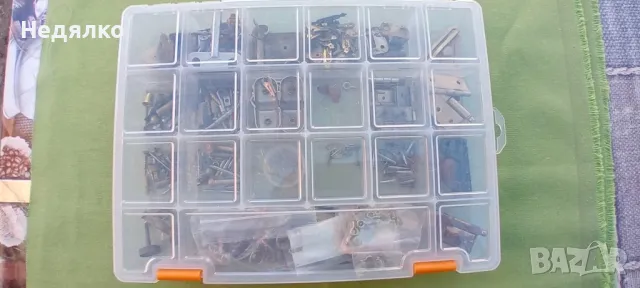 Кутия с немски ключета,катарами и др. за часовници, снимка 6 - Антикварни и старинни предмети - 48105091