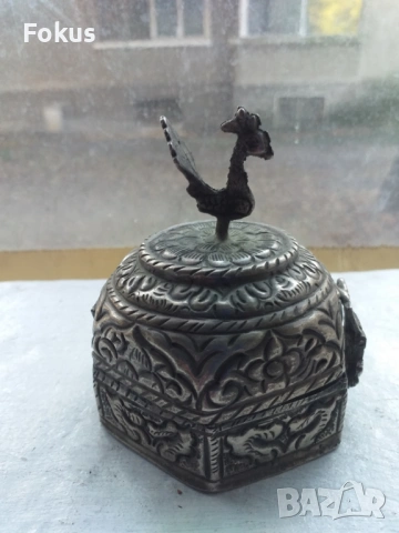 Чеканка кутия петел кадифе