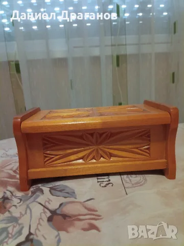 Дървена кутия Дърворезба, снимка 2 - Колекции - 55876771