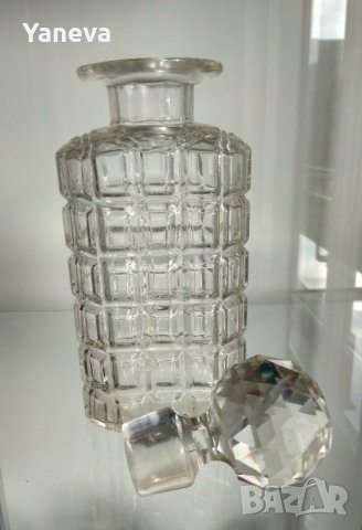 Масивна стъклена бутилка за напитки и чаша. , снимка 4 - Други стоки за дома - 42027347