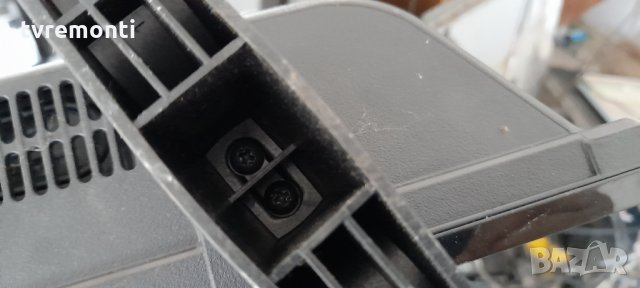 Стойкa за телевизор Hisense модел LHD32D50TS, снимка 2 - Стойки, 3D очила, аксесоари - 34559220