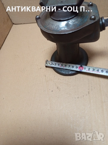 Стар Механичен Винтов Крик За Ретро Автомобили До 1500лг., снимка 9 - Антикварни и старинни предмети - 52355972