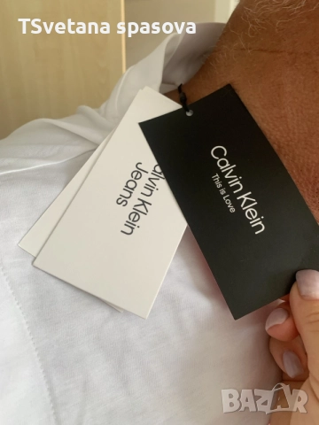 топ Тениска Calvin Klein , снимка 4 - Тениски - 56047420
