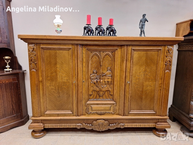 Комод, скрин, бюфет, шкаф с богата дърворезба 