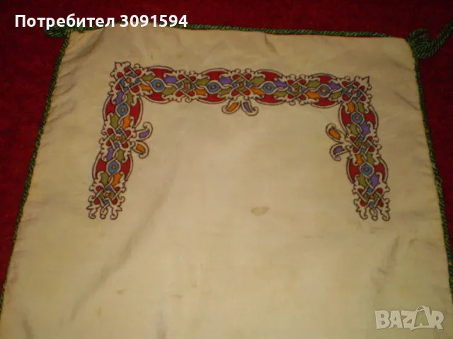 Ръчно изработена  покривка с подплата традиционна Българска  ръчни бродерия, снимка 2 - Други ценни предмети - 48751365