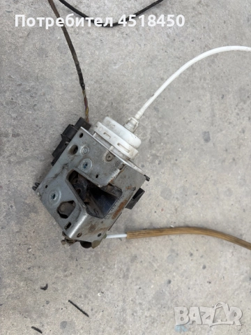 Брава за Audi A4 B5 цял механизъм предна лява врата , снимка 2 - Части - 51640082