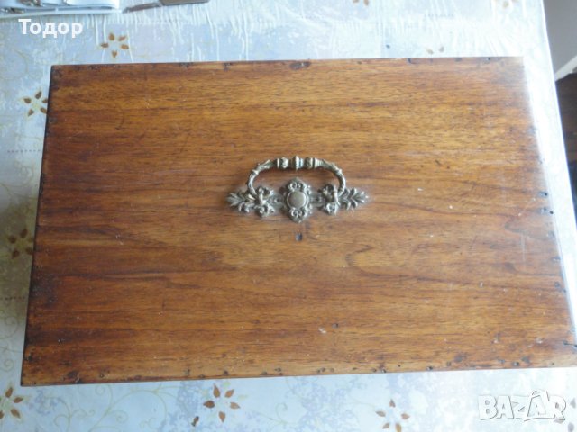 Старинно дървено ковчеже сандъче от орех, снимка 7 - Колекции - 41661776