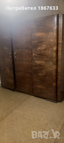 Продавам трикрилен гардероб , снимка 2 - Гардероби - 53522598