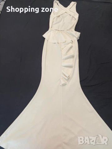 Дълга елегантна рокля в бяло