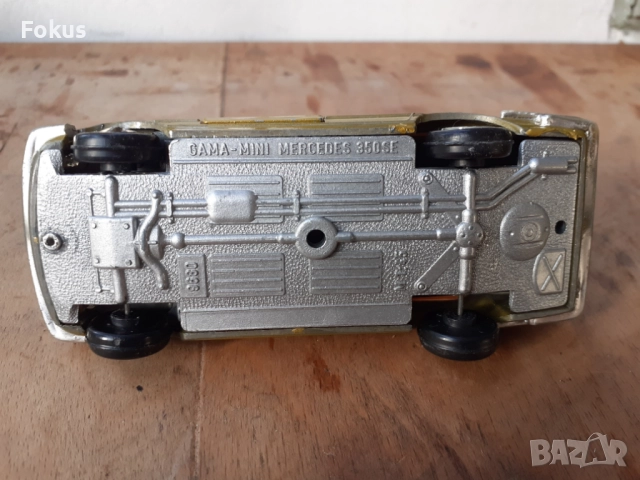 Стара метална колекционерска количка Mercedes SE 350, снимка 4 - Антикварни и старинни предмети - 52828244