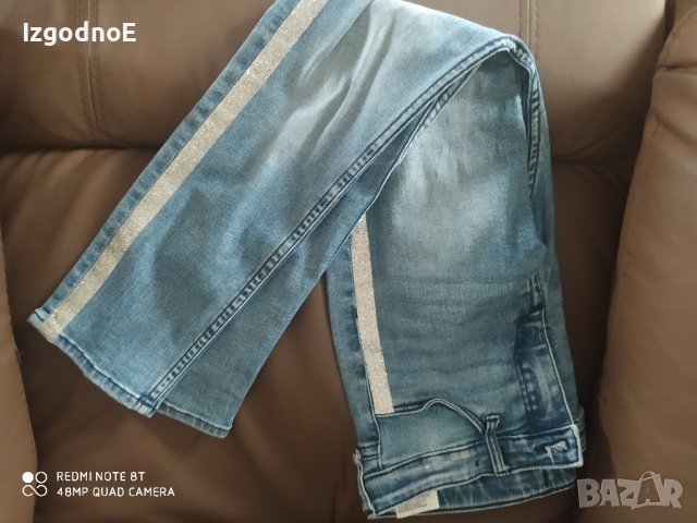140 страхотни Мадамски еластични дънки на HM, снимка 4 - Детски панталони и дънки - 41420754