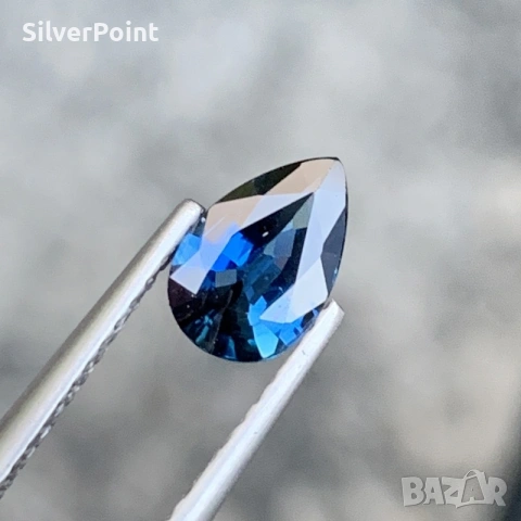 Сапфир Royal Blue VS с швейцарски сертификат 