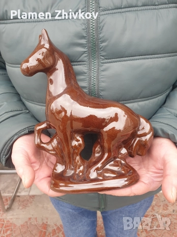 порцеланова фигура българска - кон