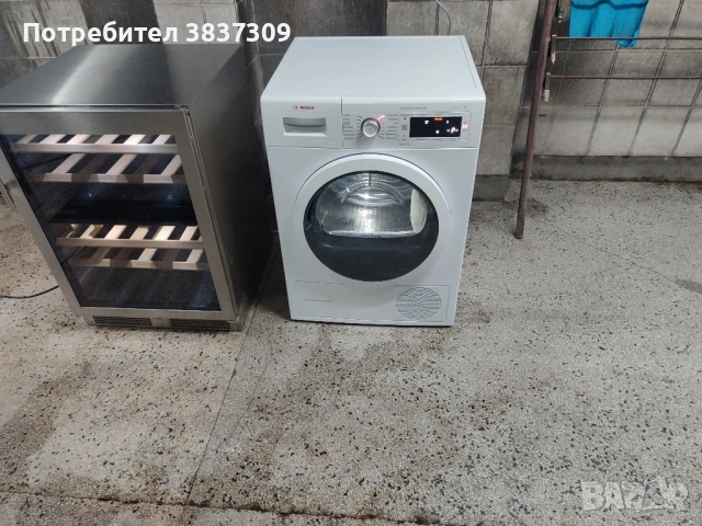 Хладилна витрина за вино LIEBHERR , снимка 2 - Витрини - 51001430