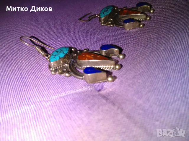 Обеци с непалски тибетски тюркоаз и коралови камъни Ръката на Фатима емайл нови, снимка 5 - Обеци - 49923608