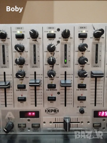 миксер Behringer VMX1000, снимка 9 - Ресийвъри, усилватели, смесителни пултове - 50911444