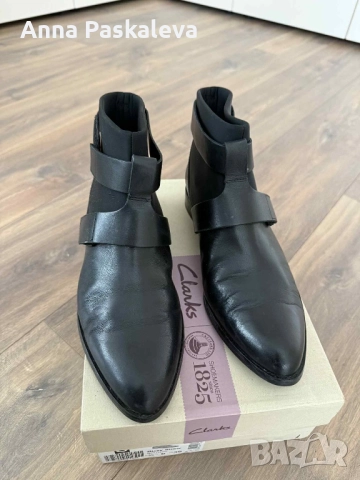 Обувки Clarks, снимка 4 - Дамски боти - 51150542