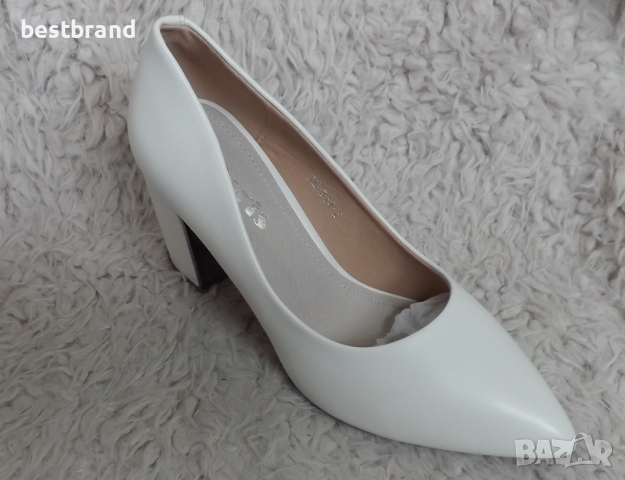 Обувки на ток, бели, код 257/39