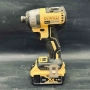 Акумулаторен винтоверт DEWALT DCF887, снимка 1