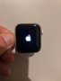 Apple Watch SE2 40mm, цвят бежов., снимка 2