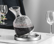Кристален въртящ се декантер за вино със стойка , снимка 1 - Подаръци за мъже - 44602112