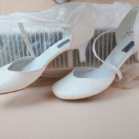 Бели обувки на ток 36/37 номер, снимка 5 - Дамски обувки на ток - 39809761