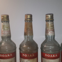 "Сливенска водка" - 9 стари празни бутилки, снимка 8 - Антикварни и старинни предмети - 44719735