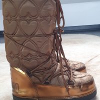 Детски апрески Love Moschino 35-37 номер, снимка 2 - Детски боти и ботуши - 42730505