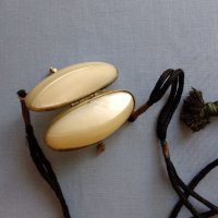 много рядко протмоне от естествена мида за носене на врат със сърма -1920г  , снимка 10 - Антикварни и старинни предмети - 41442910