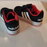 Маратонки детски Adidas-като нови, снимка 3 - Детски маратонки - 34450990