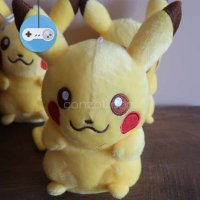 Голяма плюшена кукла Pikachu за феновете на Pokémon, снимка 5 - Плюшени играчки - 35926951