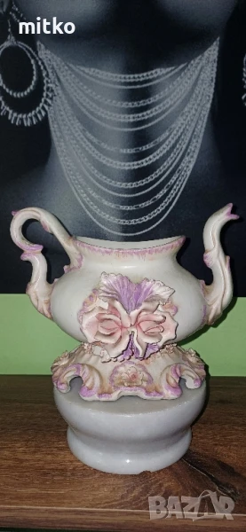 Изящна италианска порцеланова каничка, снимка 1