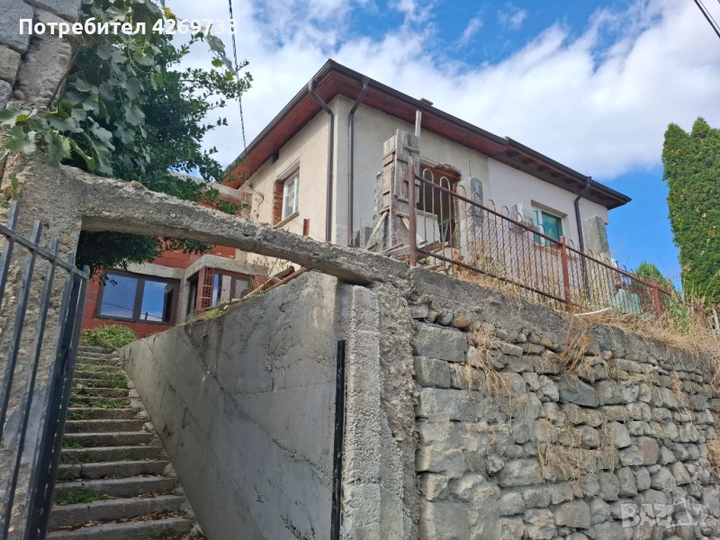 Продам къща в гр. Момин Проход, снимка 1
