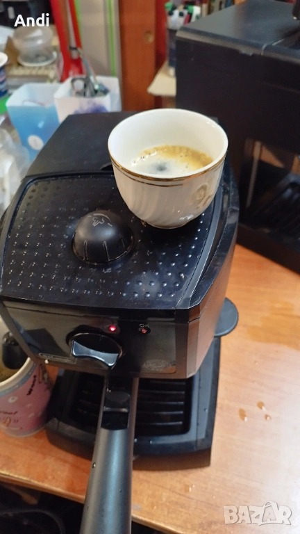 Кафемашина Delonghi EC-150 експресо с крема цедка, снимка 1