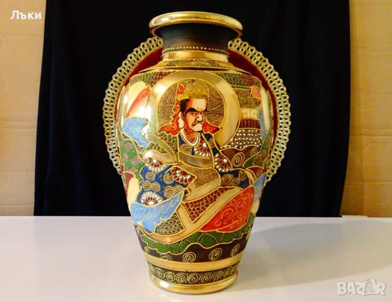 Ваза японски порцелан Satsuma Kinkozan Tsukuru,злато., снимка 1