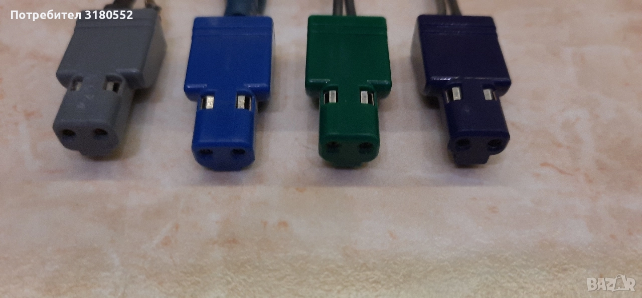 букси (конектори) Sony с кабел-за тонколони, снимка 1