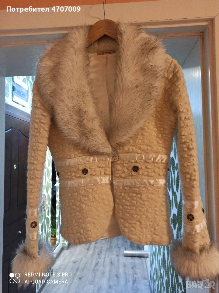 Продавам сако вълнено100%,, Юнона,,. Размер L. Цена 15 евро. , снимка 1