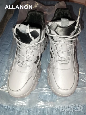 Високи маратонки номер 44, снимка 2 - Маратонки - 50579087