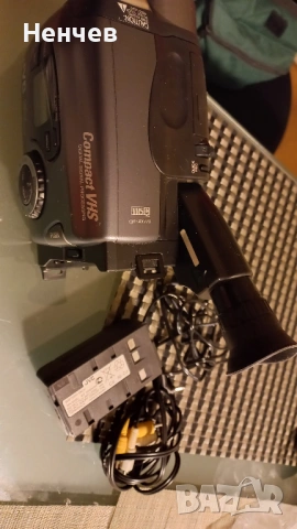Дигитална VHS видеокамера JVC, снимка 5 - Камери - 53768982