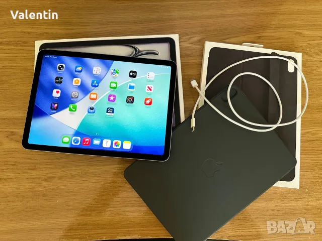 iPad Air M2 11 инча + Smart Folio