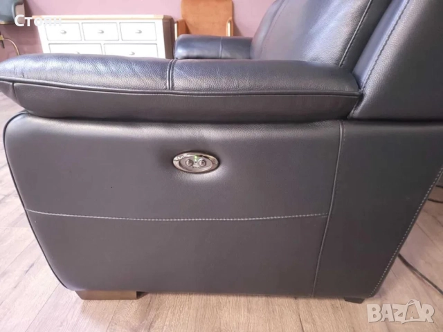 Черен кожен диван тройка с електрически релаксиращ механизъм, снимка 7 - Дивани и мека мебел - 51955181