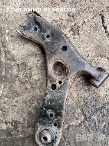 Носач преден десен за Тойота Аурис.2006-2012г, снимка 3 - Части - 44673415