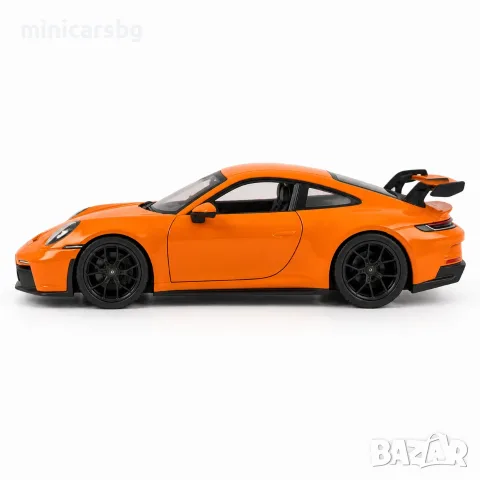 Метална количка 1:24 Porsche 911 GT3 (992), снимка 2 - Колекции - 56183644