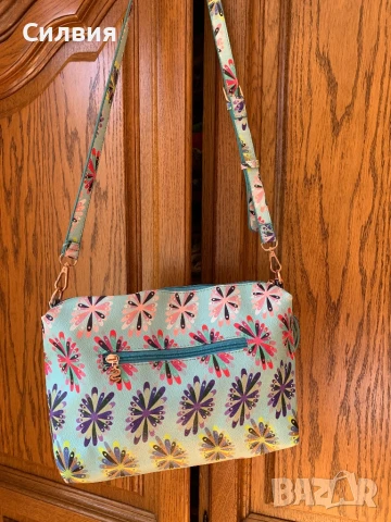 Дамска чанта Desigual и други, снимка 2 - Чанти - 51427472