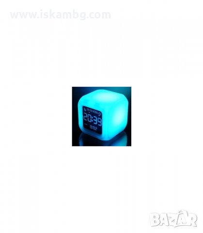 СВЕТЕЩ СТАЕН LED ЧАСОВНИК СЪС 7 ЦВЯТА - код кубче